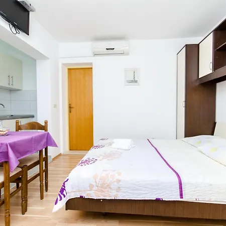 Daire Knezovicapartments
