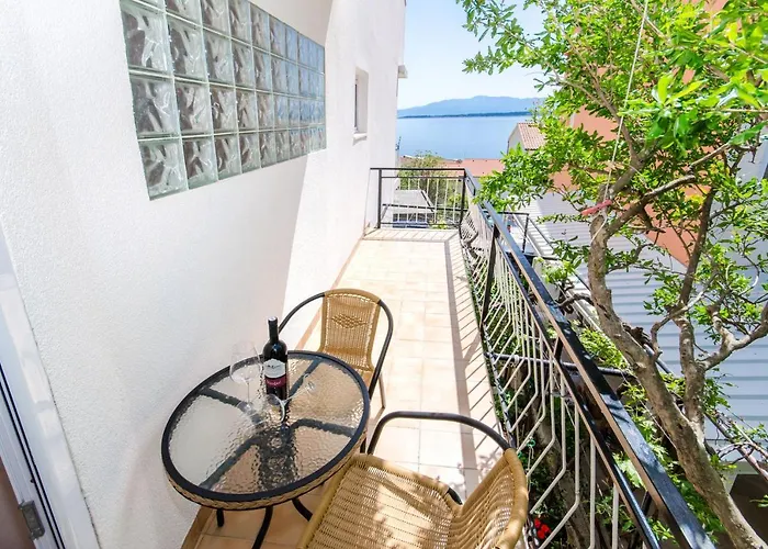 Knezovicapartments Daire Živogošće