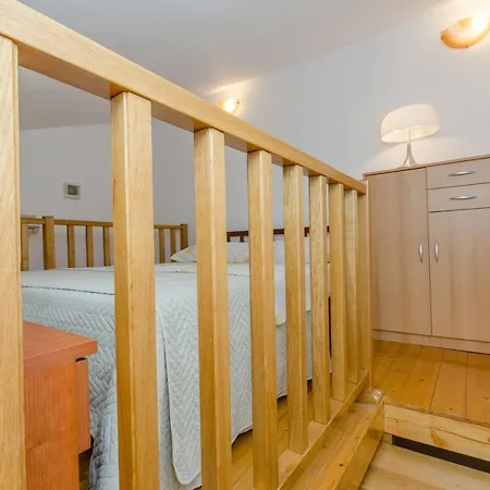 Knezovicapartments *