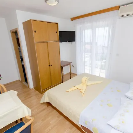 Knezovicapartments Apartment Zivogosce