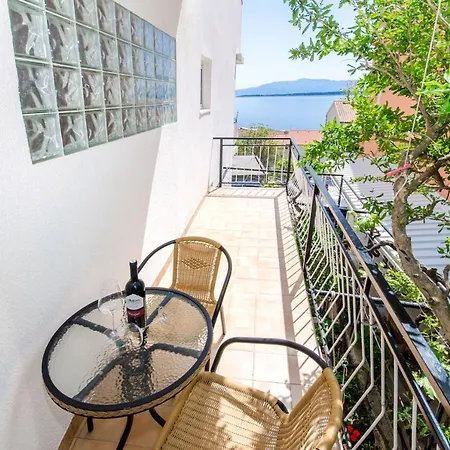 Knezovicapartments Lägenhet Živogošće