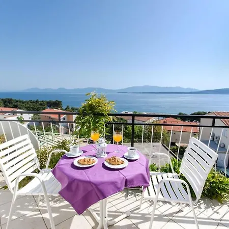 Knezovicapartments * Zivogosce